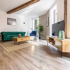  Appartement Vivienda Turistica Plaza De Tres Pilares